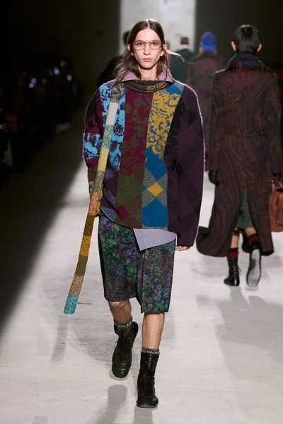 Look 37